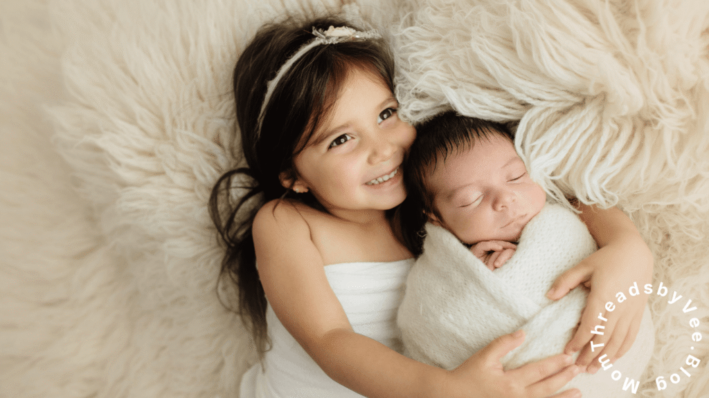 Sibling newborn pictures ideas